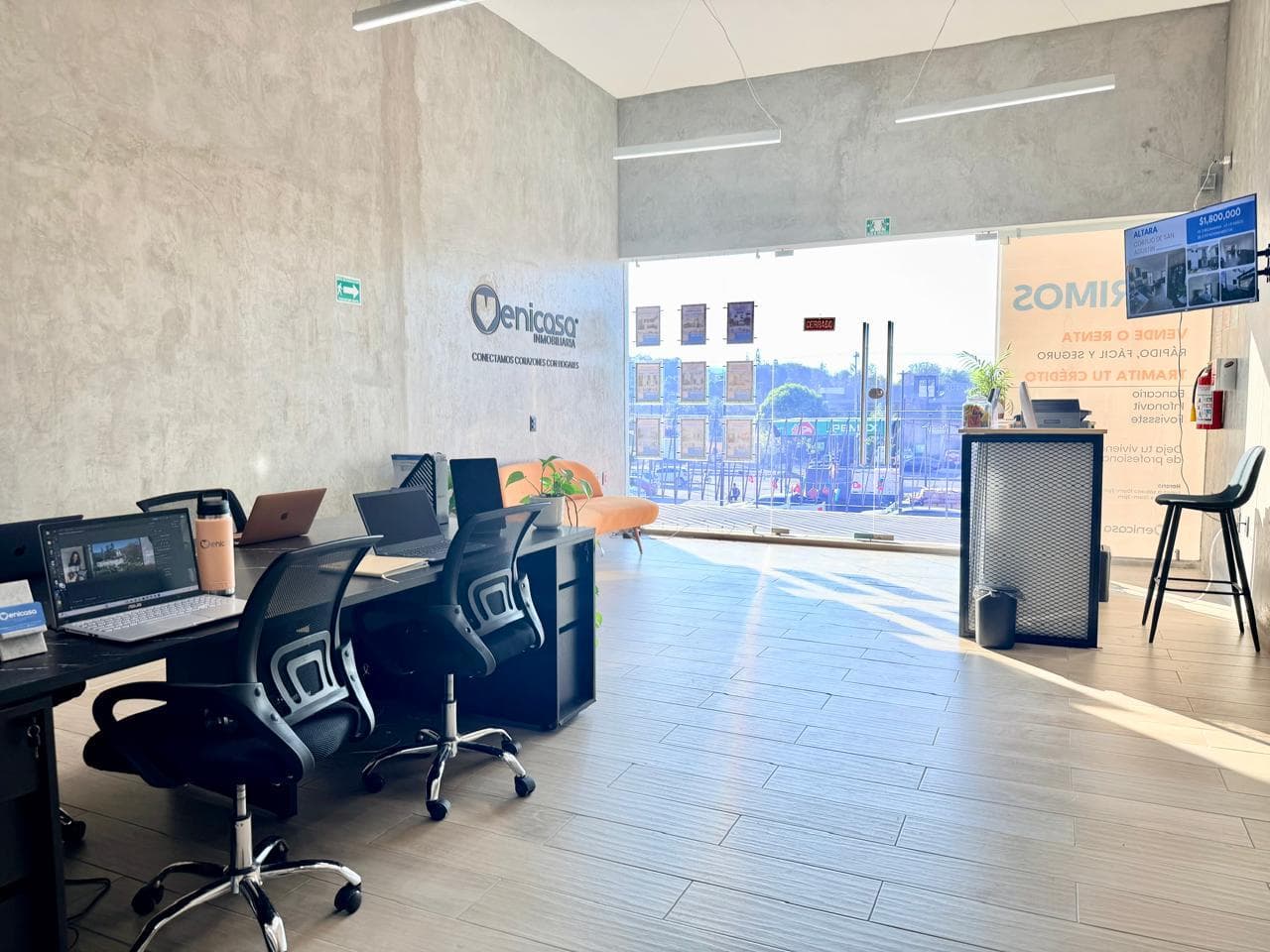 Interior de la oficina de Venicasa en Plaza Oporto
